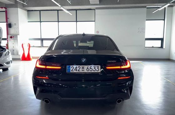 BMW 3-Series 320i M Sport — пробег 55 370 км — фото 4 из 5