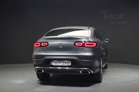 Mercedes-Benz GLC-Class GLC300e 4MATIC Coupe — пробег 67 050 км — фото 4 из 5