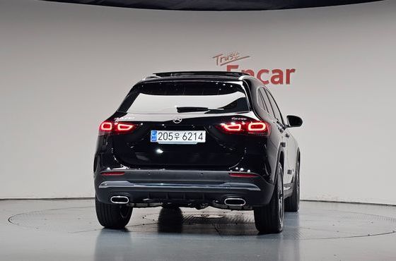 Mercedes-Benz GLA-Class GLA250 4MATIC — пробег 8 108 км — фото 4 из 5