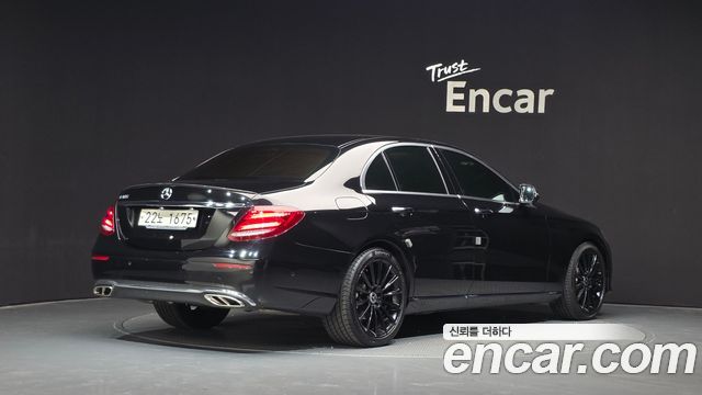 Mercedes-Benz E-Class из Кореи Encar