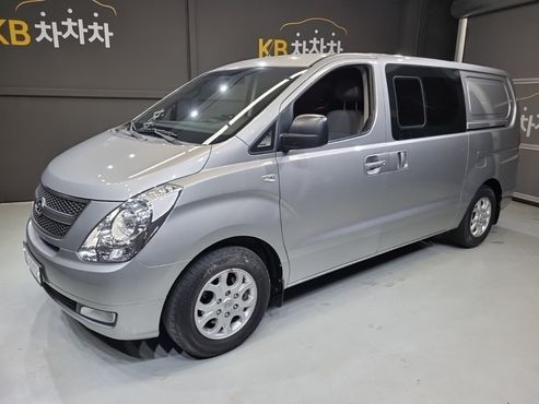 Hyundai Starex 5-Seater VAN CVX Deluxe — пробег 218 752 км — фото 1 из 5