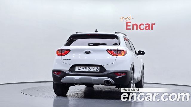 Kia Stonic из Кореи Encar