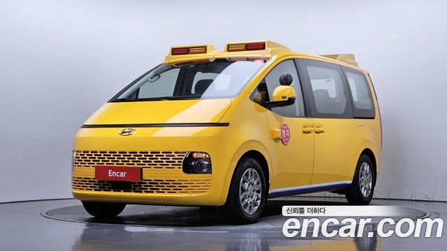 Hyundai Staria L3.5  Kinder Safety Car 11-Seater — пробег 33 686 км — фото 1 из 5