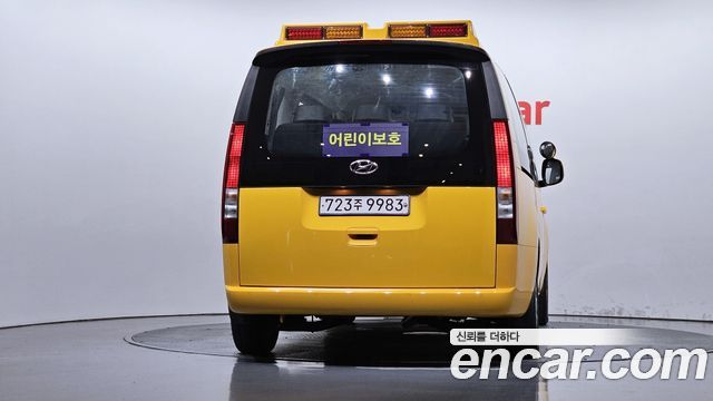 Hyundai Staria L3.5  Kinder Safety Car 11-Seater — пробег 33 686 км — фото 4 из 5