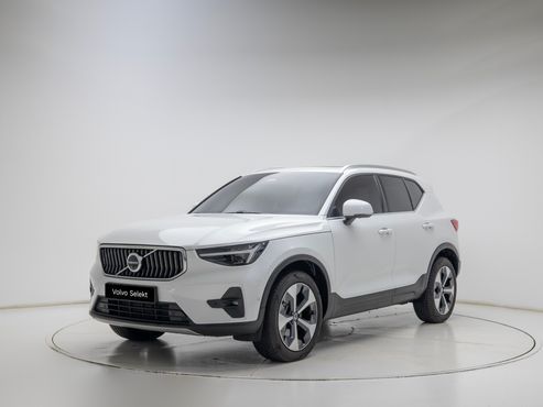 Volvo XC40 B4 Ultra Bright — пробег 14 558 км — фото 1 из 5