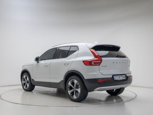 Volvo XC40 B4 Ultra Bright — пробег 14 558 км — фото 4 из 5