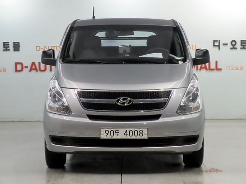 Hyundai Starex 3-Seater VAN CVX Value — пробег 212 784 км — фото 2 из 5