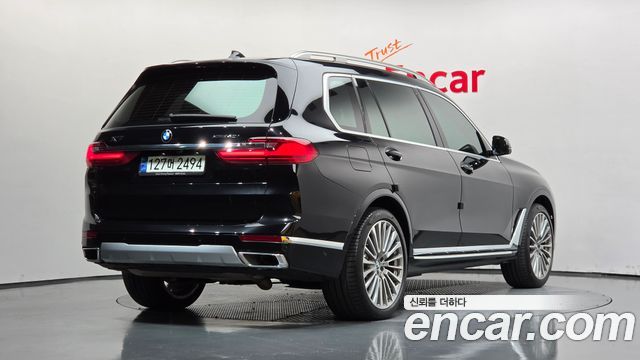 BMW X7 xDrive 40i Design Pure Excellence 7-Seater — пробег 13 559 км — фото 2 из 5