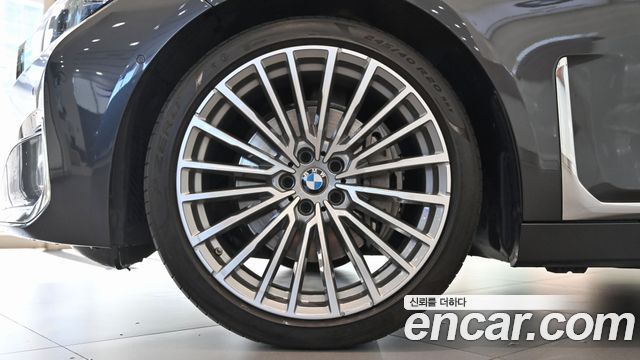 BMW 7-Series 740Li xDrive Design Pure Excellence — пробег 161 808 км — фото 5 из 5