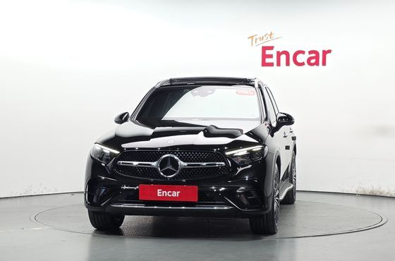 Mercedes-Benz GLC-Class GLC300 4MATIC AMG Line — пробег 40 360 км — фото 3 из 5