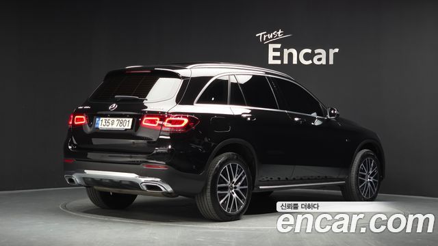 Mercedes-Benz GLC-Class GLC300e 4MATIC — пробег 107 199 км — фото 2 из 5
