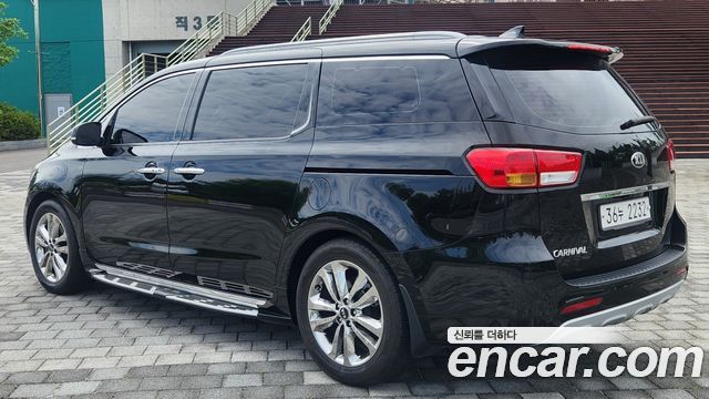 Kia Carnival из Кореи Encar