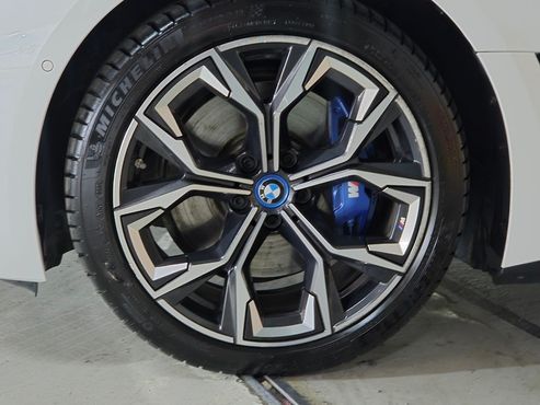 BMW i4 eDrive40 M Sports Pro — пробег 37 330 км — фото 5 из 5