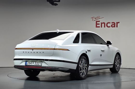 Hyundai Grandeur 2,5 Gasoline 2WD Premium — пробег 5 565 км — фото 2 из 5
