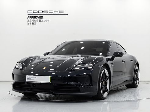 Porsche Taycan 4S — пробег 17 660 км — фото 1 из 5