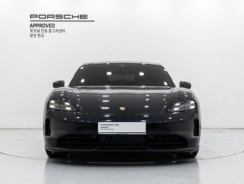 Porsche Taycan 4S — пробег 17 660 км — фото 3 из 5