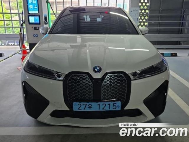 BMW iX xDrive50 Sports Plus — пробег 30 000 км — фото 1 из 5