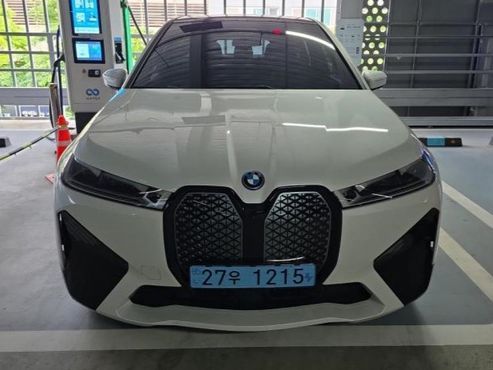 BMW iX xDrive50 Sports Plus — пробег 30 000 км — фото 1 из 5