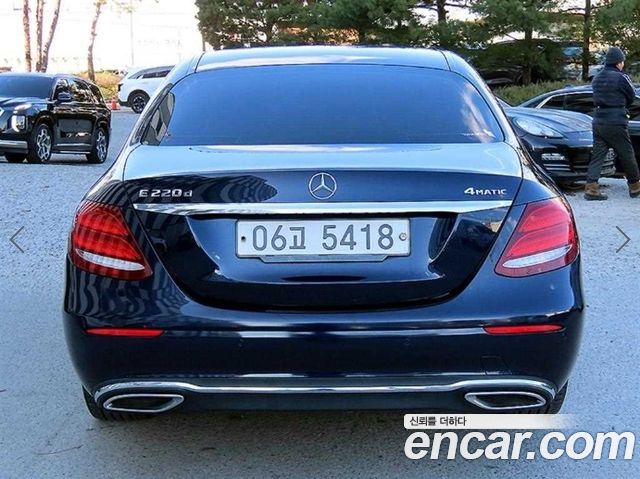 Mercedes-Benz E-Class из Кореи Encar