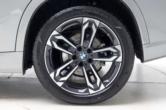 BMW X1 xDrive 20i M Sport — пробег 4 022 км — фото 5 из 5