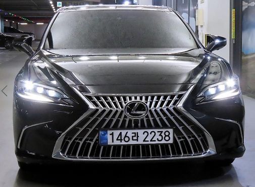 Lexus ES Executive — пробег 28 633 км — фото 2 из 5