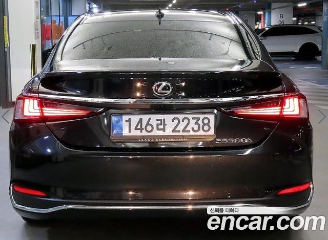 Lexus ES Executive — пробег 28 633 км — фото 5 из 5