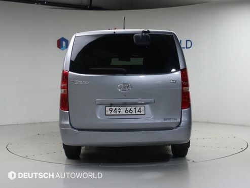 Hyundai Starex Van 3-Seater Smart — пробег 93 070 км — фото 4 из 5