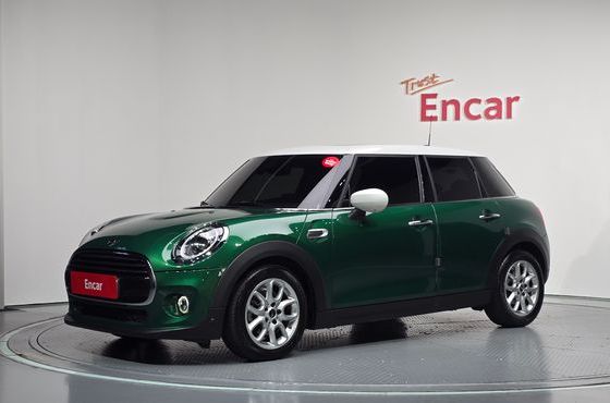 Mini Cooper 5Door HIGH 3rd — пробег 37 755 км — фото 1 из 5