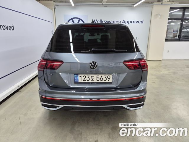 Volkswagen Tiguan 2.0 TSI Prestige — пробег 74 216 км — фото 4 из 5