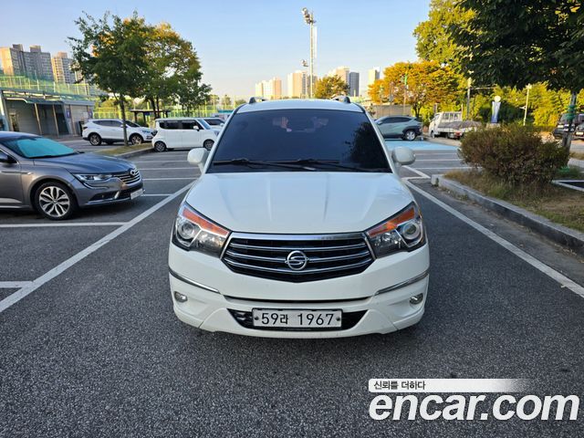 Ssangyong KORANDO 4WD GT 9-seater — пробег 180 000 км — фото 1 из 5