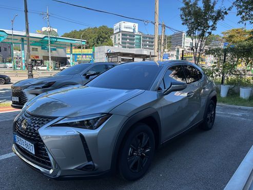 Lexus UX 2.0 2WD — пробег 654 км — фото 3 из 5