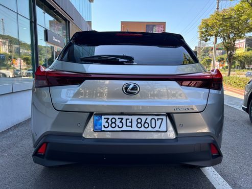 Lexus UX 2.0 2WD — пробег 654 км — фото 5 из 5