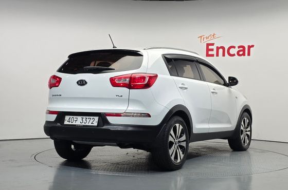 Kia Sportage Diesel 2WD TLX Deluxe — пробег 124 098 км — фото 2 из 5