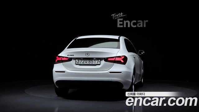 Mercedes-Benz A-Class A220 Sedan — пробег 108 949 км — фото 4 из 5