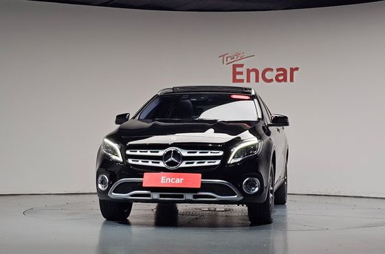 Mercedes-Benz GLA-Class GLA220 Premium — пробег 75 433 км — фото 3 из 5