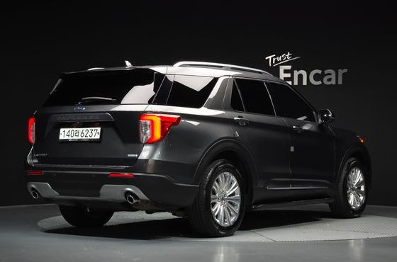 Ford Explorer 2.3 LimIted 4WD — пробег 137 458 км — фото 2 из 5