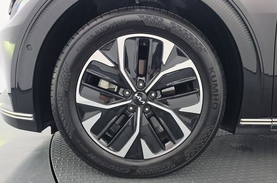Kia EV6 Long Range Earth — пробег 90 303 км — фото 5 из 5