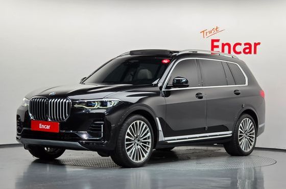 BMW X7 xDrive 40i Design Pure Excellence 7-Seater — пробег 122 298 км — фото 1 из 5