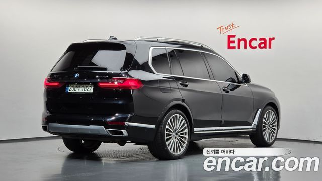 BMW X7 xDrive 40i Design Pure Excellence 7-Seater — пробег 122 298 км — фото 2 из 5