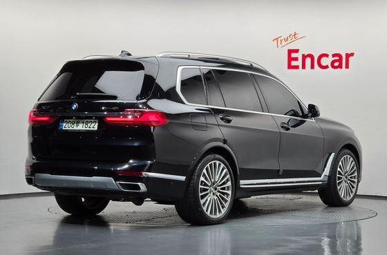 BMW X7 xDrive 40i Design Pure Excellence 7-Seater — пробег 122 298 км — фото 2 из 5