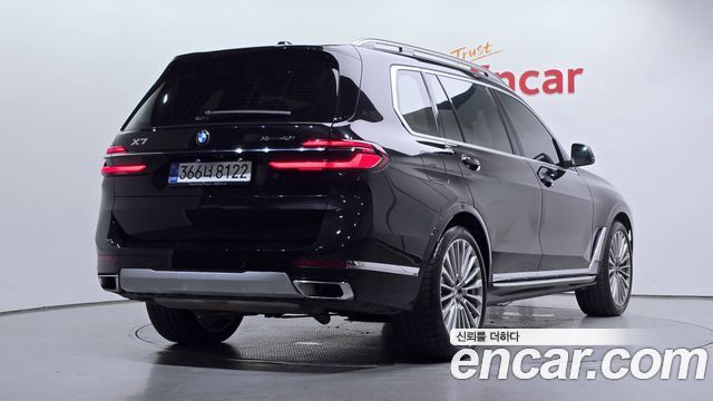 BMW X7 xDrive 40i Design Pure Excellence 7-Seater — пробег 93 914 км — фото 2 из 5