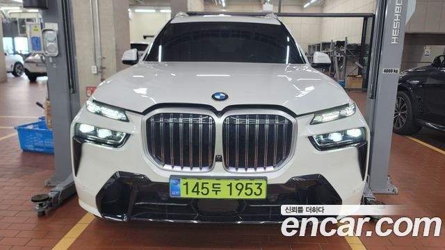 BMW X7 xDrive 40i M Sport 6STR — пробег 4 046 км — фото 3 из 5