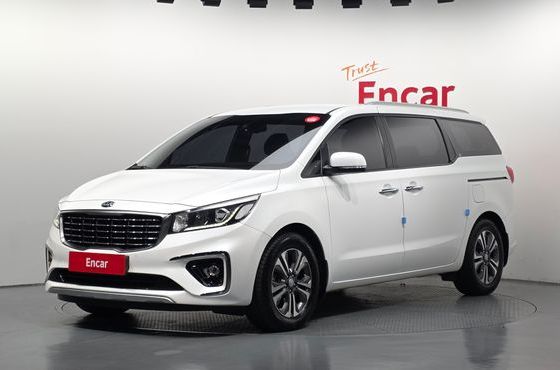 Kia Carnival 9-Seater Luxury — пробег 115 785 км — фото 1 из 5