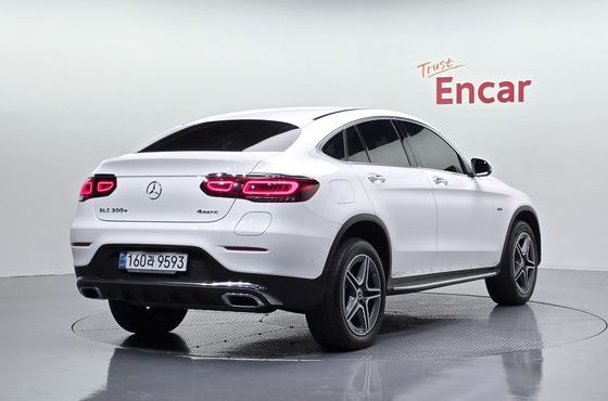 Mercedes-Benz GLC-Class GLC300e 4MATIC Coupe — пробег 123 591 км — фото 2 из 5