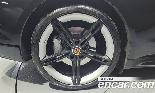 Porsche Taycan из Кореи Encar