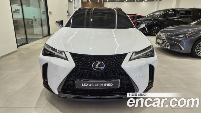Lexus UX 2.0 F-Sport 2WD — пробег 11 236 км — фото 3 из 5