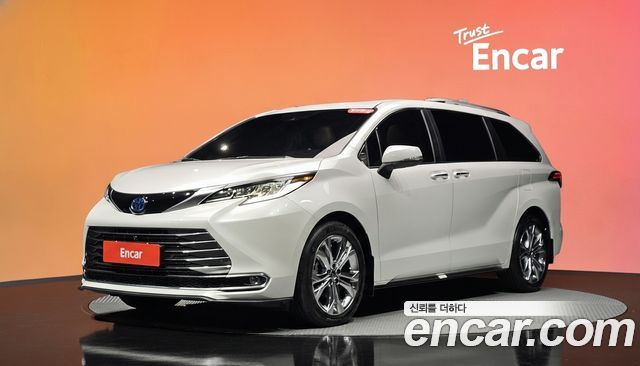 Toyota Sienna 2.5 Hybrid 2WD — пробег 55 916 км — фото 1 из 5