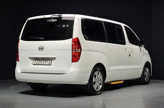 Hyundai Starex Wagon 12-Seater Smart — пробег 190 325 км — фото 2 из 5