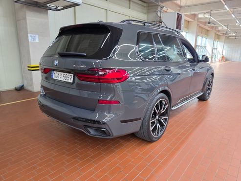 BMW X7 xDrive 40i M Sport Online Exclusive Edition 6 Seater — пробег 83 128 км — фото 2 из 5