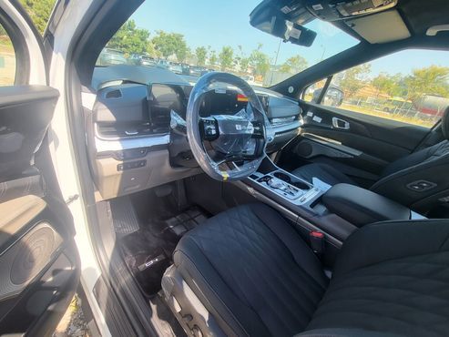 Kia Carnival HEV 9-Seater Hi-Limousine (Special vehicle) — пробег 16 км — фото 4 из 5